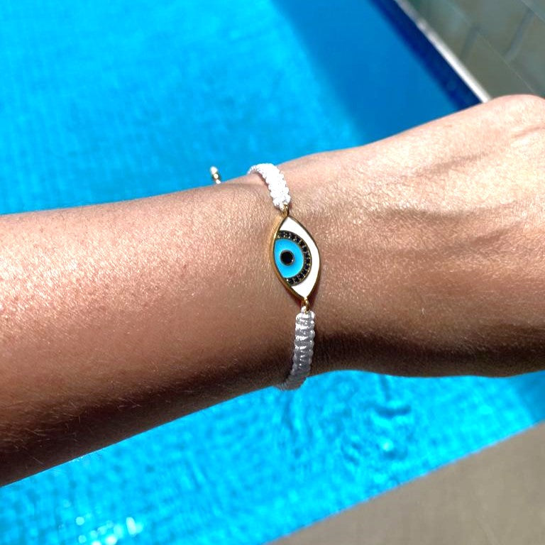 macrame evil eye bracelet, white evil eye bracelet, cotton macrame evil eye bracelet, evil eye jewellery