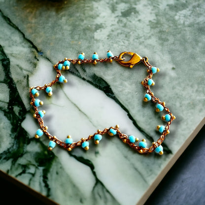 gold chain bracelet with turquoise beads, beaded jewellery, beaded bracelet